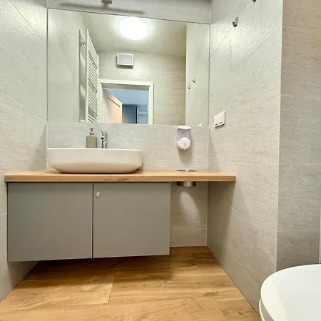 Lägenhet Torunska 20 & Parking *